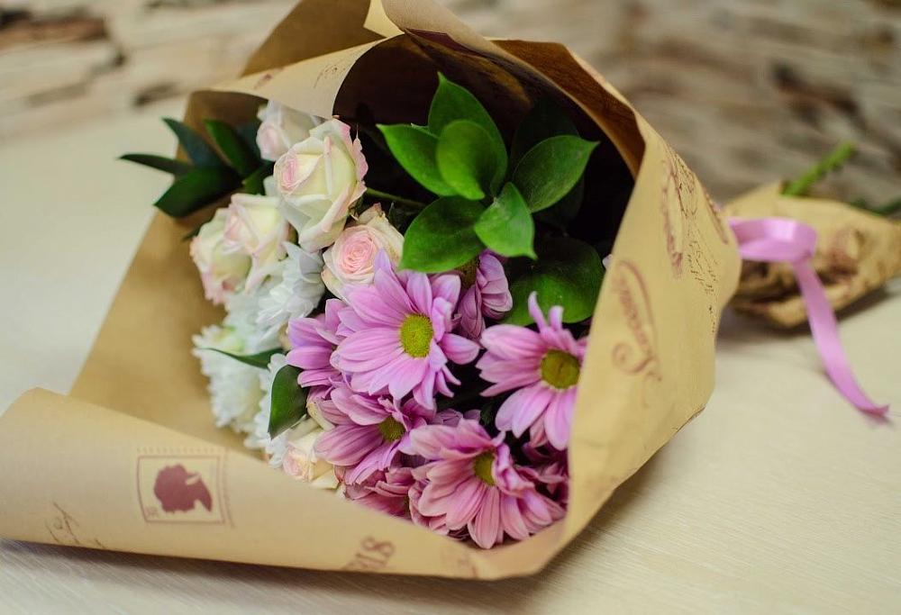 Букет цветов из: Розы и Хризантемы в Новый Городок