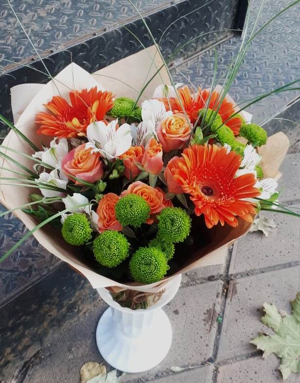 Букет цветов из: Герберы, Хризантемы, Альстромерии и Розы в Новый Городок