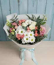 Букет цветов из:  Розы, Лизиантусы и Хризантемы в Новый Городок