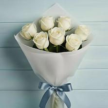 Букет 7 Белых роз Эдлесс Лав в Новый Городок