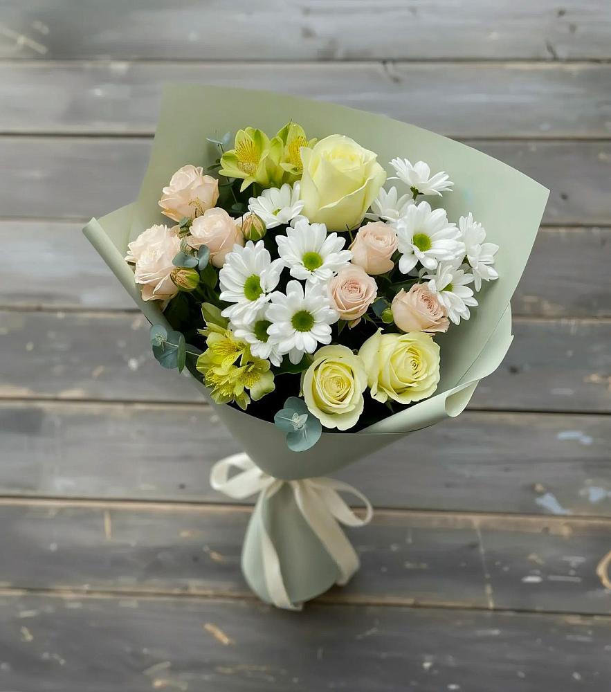 Букет цветов из: Альстромерии, Розы и Хризантемы в Новый Городок