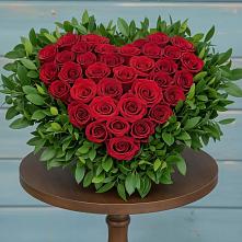 Цветочная композиция из Розы в виде сердца в Новый Городок