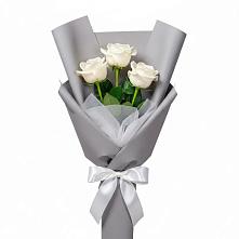 Букет 3 белые розы в Новый Городок