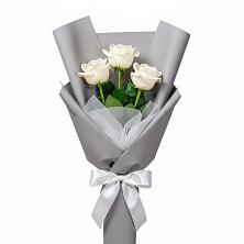 Букет 3 белые розы в Новый Городок