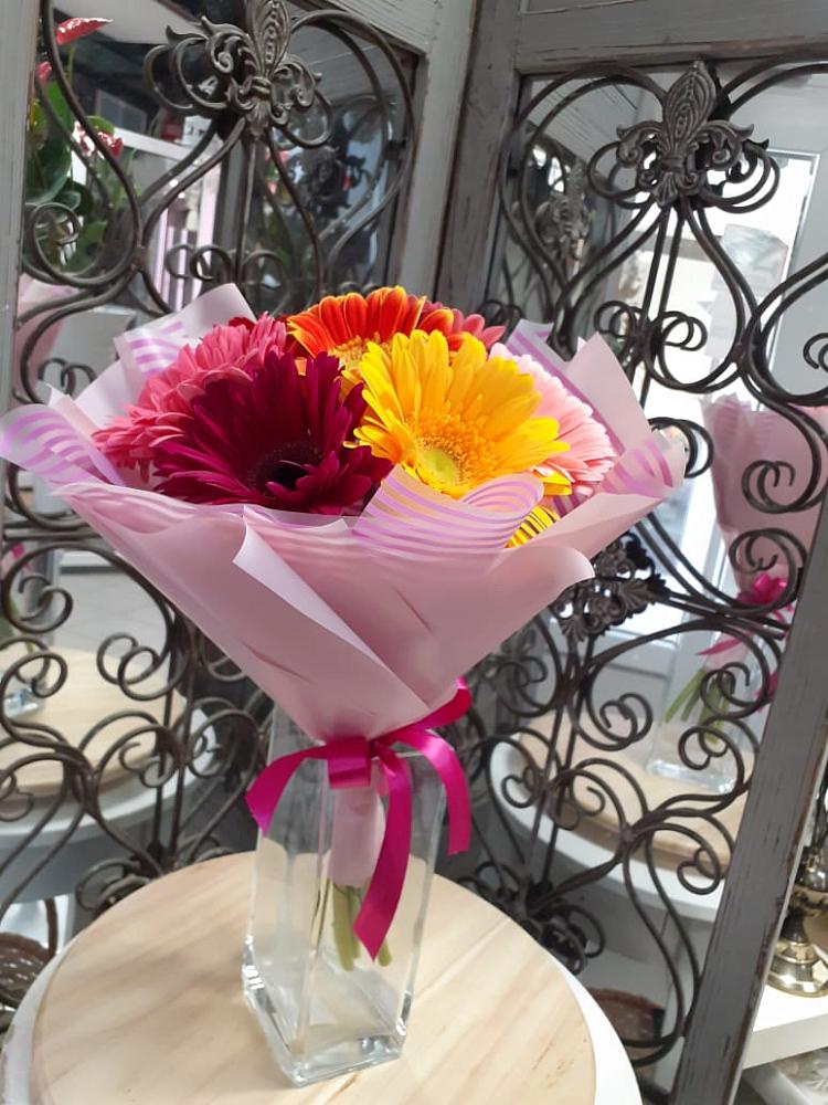 Букет цветов из: Герберы в Новый Городок