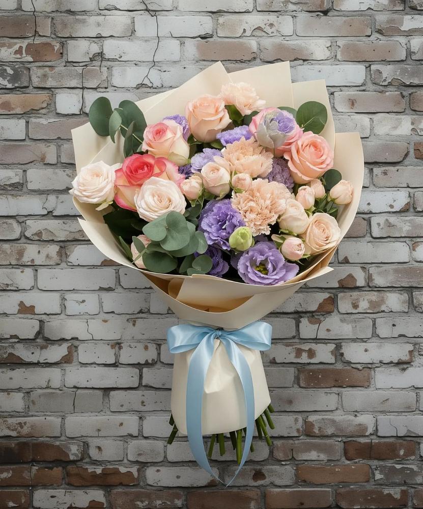 Букет цветов из: Розы, Лизиантусы и Гвоздики в Новый Городок