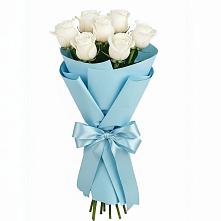 Букет 7 белых роз Проуд в Новый Городок