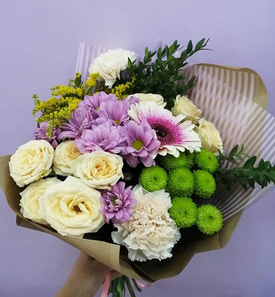 Букет цветов из: Хризантемы, Розы, Гвоздики и Герберы в Новый Городок