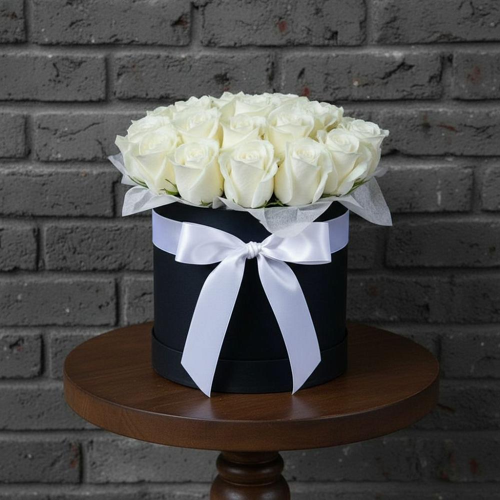 Цветочная композиция из Розы в шляпной коробке в Новый Городок