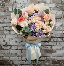Букет цветов из:  Розы, Лизиантусы и Гвоздики в Новый Городок