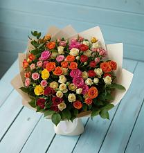Букет Микс из разноцветных кустовых роз в Новый Городок